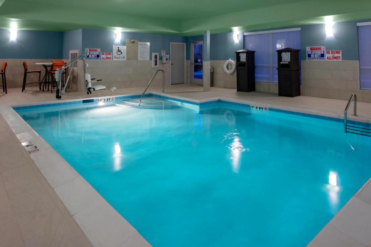 Holiday Inn Express & Suites Wilmington West - Medical Park By Ihg Bagian luar foto