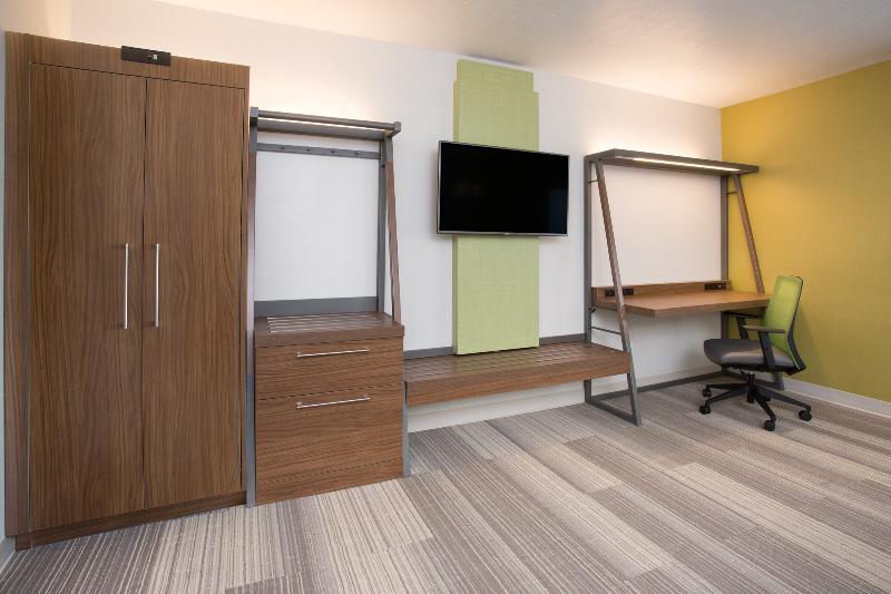 Holiday Inn Express & Suites Wilmington West - Medical Park By Ihg Bagian luar foto