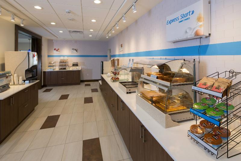 Holiday Inn Express & Suites Wilmington West - Medical Park By Ihg Bagian luar foto