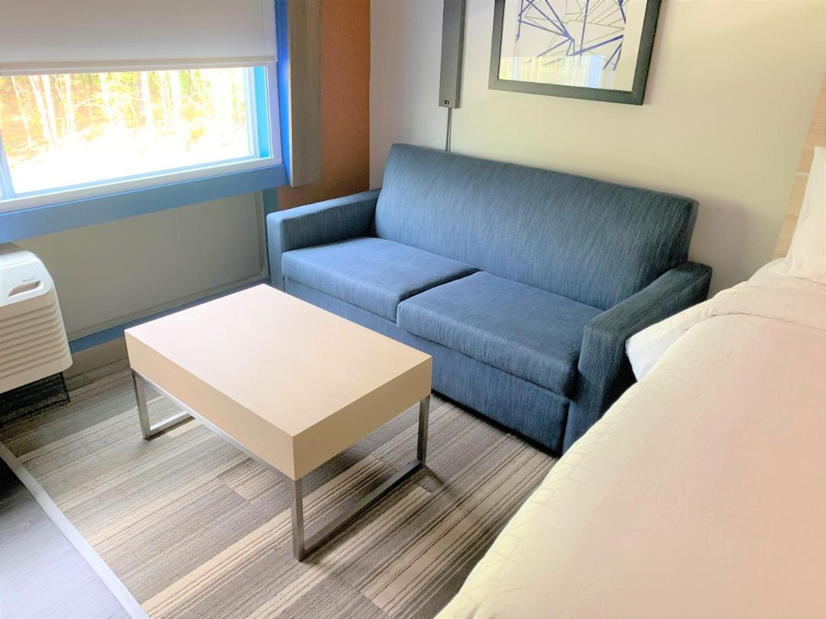 Holiday Inn Express & Suites Wilmington West - Medical Park By Ihg Bagian luar foto